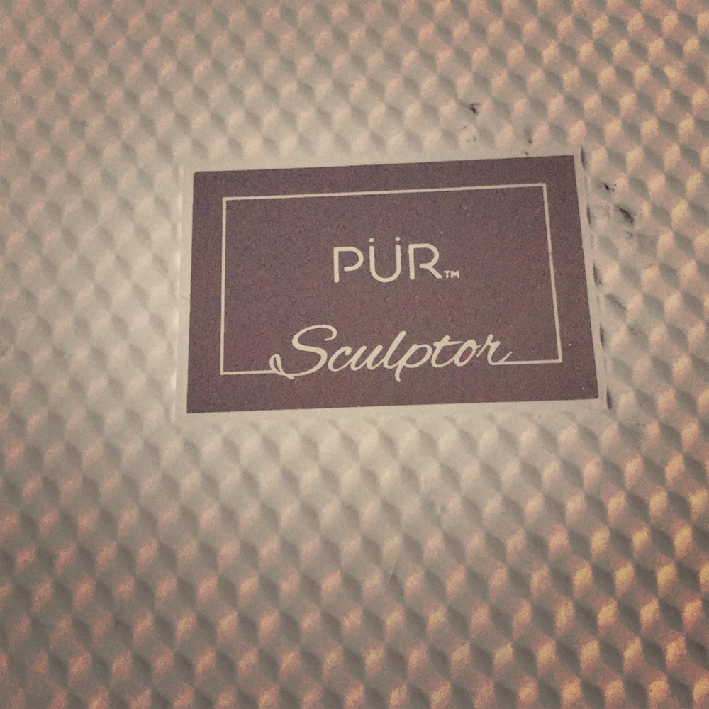 Pur Contour & Highlight Palette. Never used.